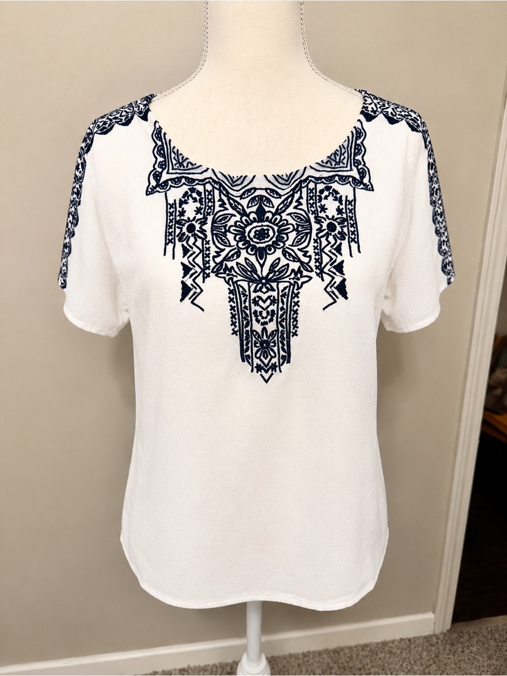 Papaya White Navy Embroidered Boho Peasant Top Split Sleeve Small